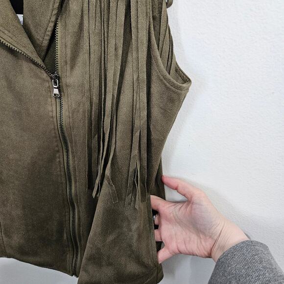 NWT! Faux Suede Fringe Front Zip Moto Vest Size XL Joh Brand - Picture 5 of 7